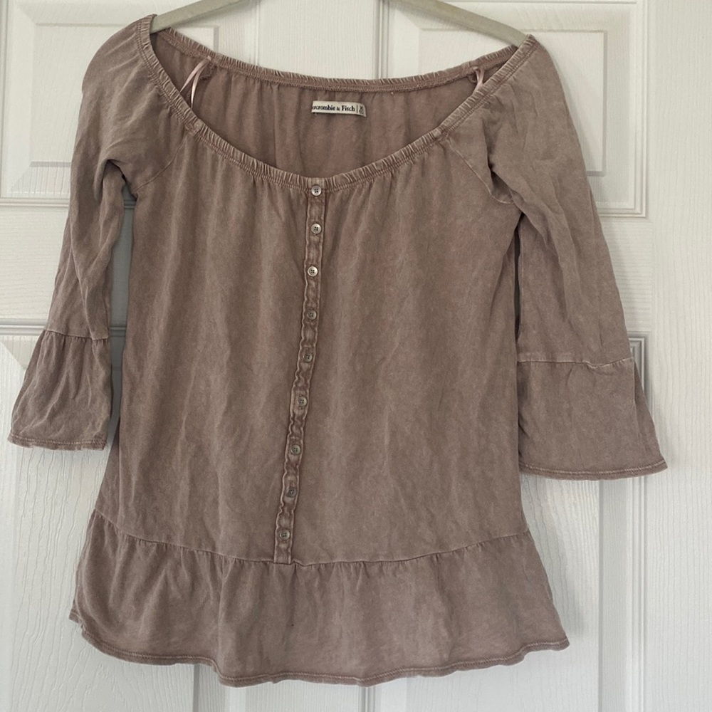 Womens Abercrombie and Fitch top size XS
